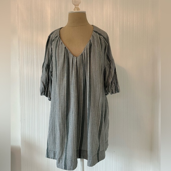 Free People Dresses & Skirts - Free People Aleida Mini Dress/ Puff Sleeves/Green Striped/V-Neck